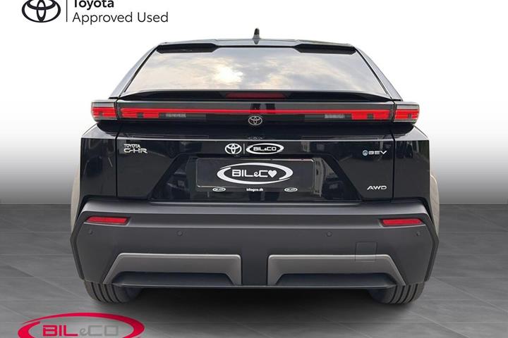 Sort Toyota Toyota C-HR+ fra 2026 set udefra