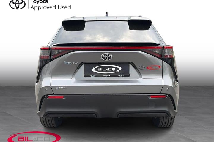 undefined Toyota BZ4X fra 2026