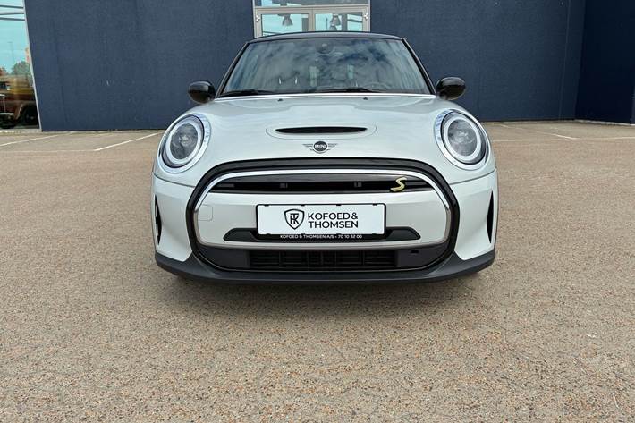 Hvid Mini Cooper fra 2022