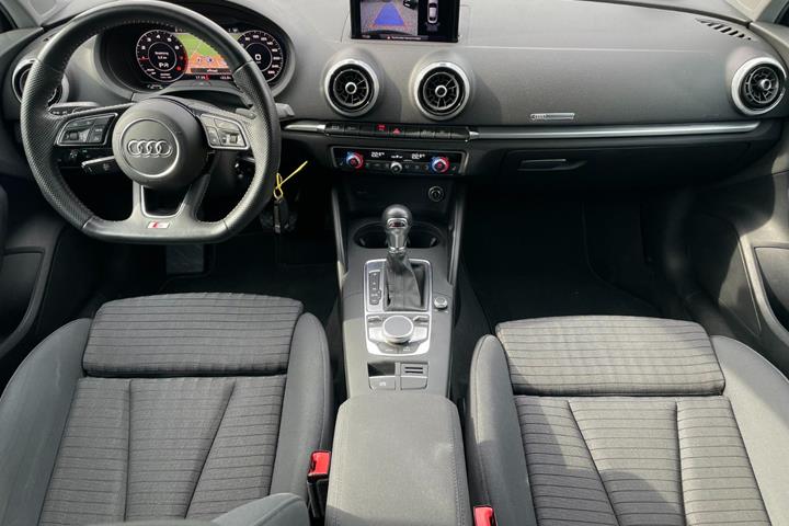 Sort Audi A3 fra 2018
