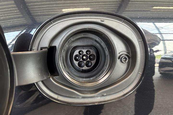 Sort Volvo V90 fra 2023