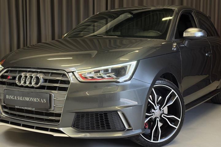 Grå Audi S1 fra 2015