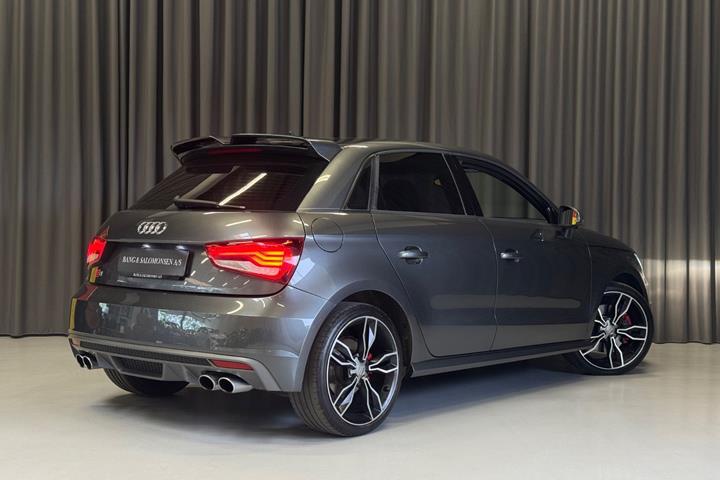 Grå Audi S1 fra 2015