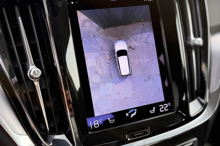 Blå Volvo V60 fra 2021