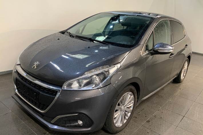 Grå Peugeot 208 fra 2018