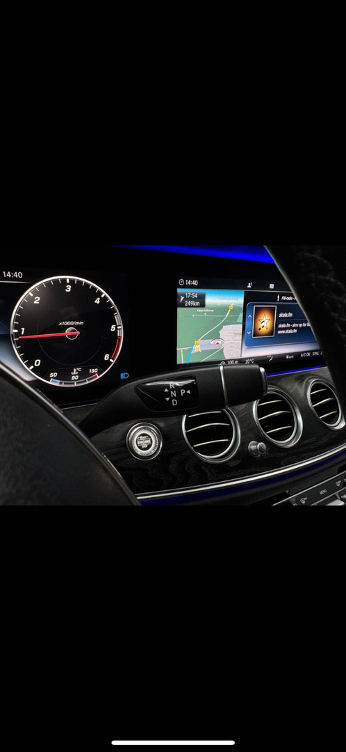 Sort Mercedes E220 d fra 2019