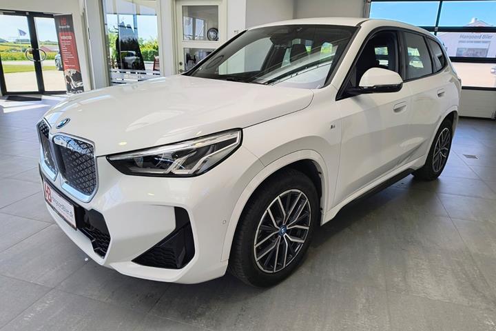 Hvid BMW iX1 fra 2024