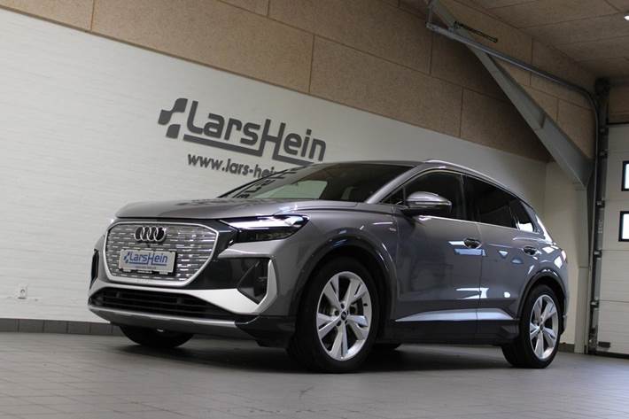 Grå Audi Q4 e-tron fra 2024
