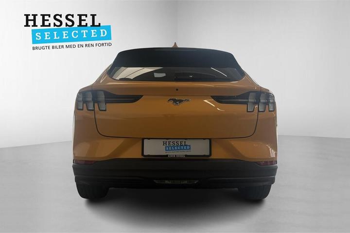 Orange Ford Mustang Mach-E fra 2023