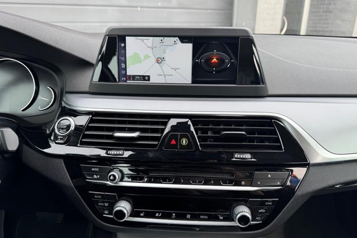 Sort BMW 520d fra 2017