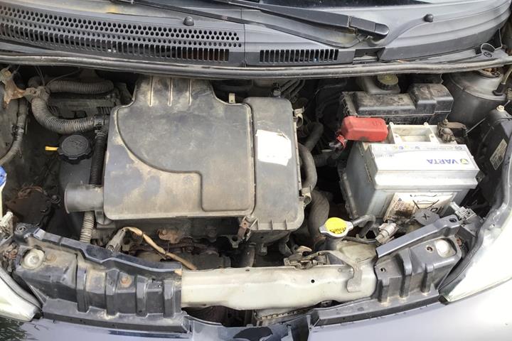 Sort Peugeot 107 fra 2010