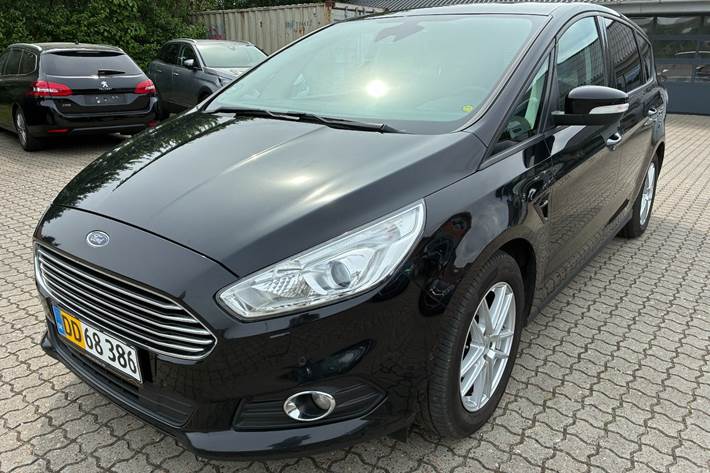 Sort Ford S-MAX fra 2016