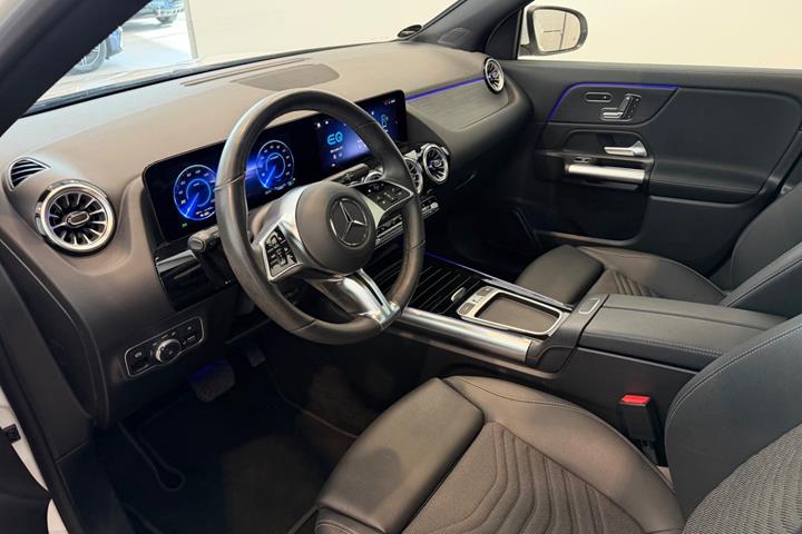 Hvid Mercedes EQA250 fra 2025