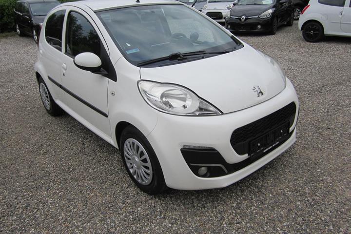 Hvid Peugeot 107 fra 2013