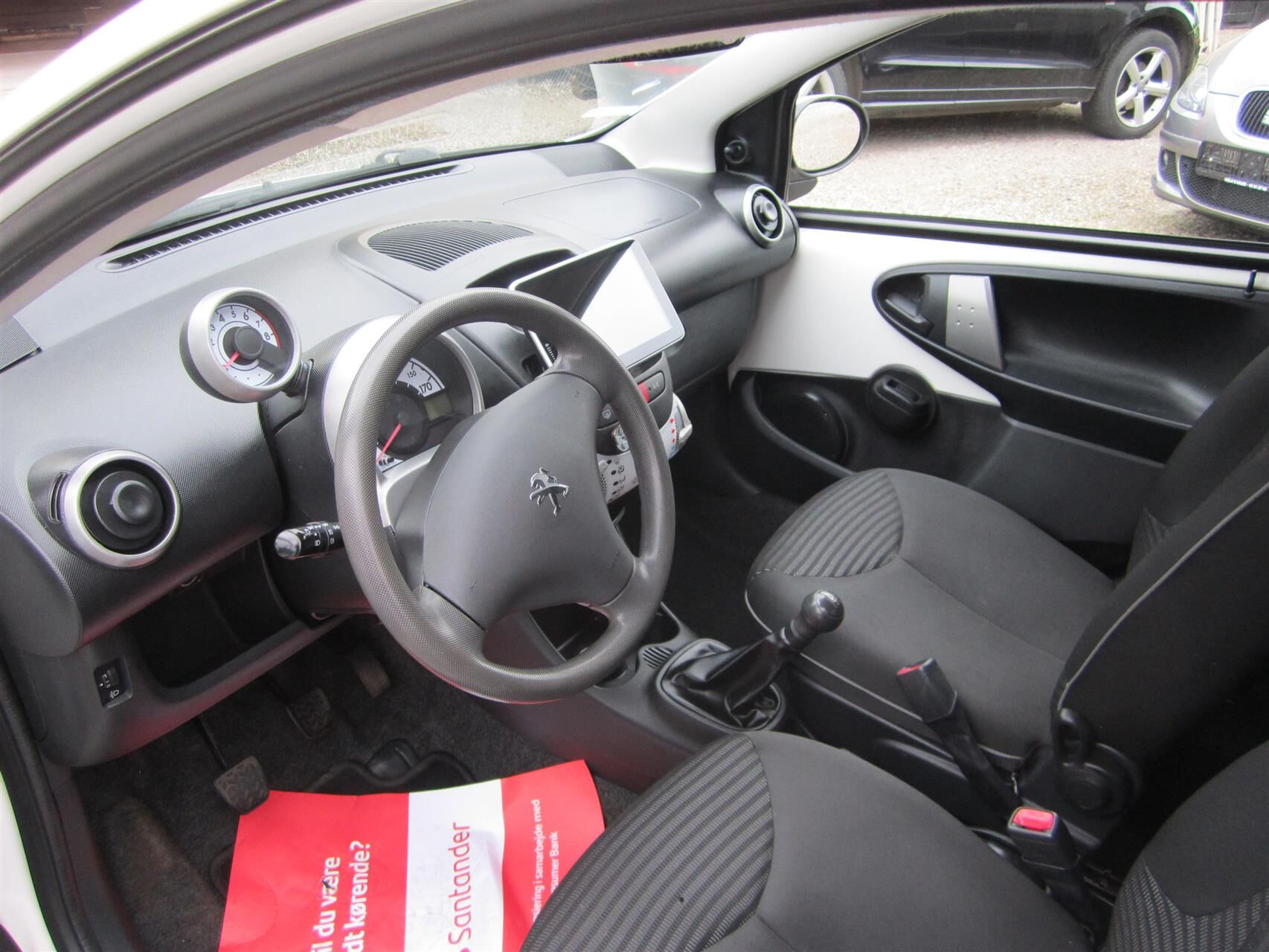 Hvid Peugeot 107 fra 2013
