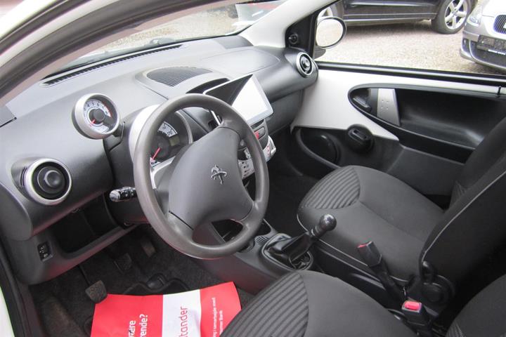 Hvid Peugeot 107 fra 2013