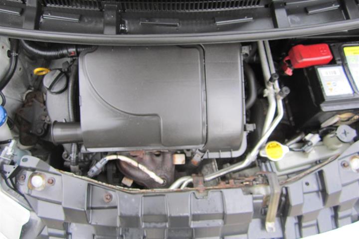 Hvid Peugeot 107 fra 2013