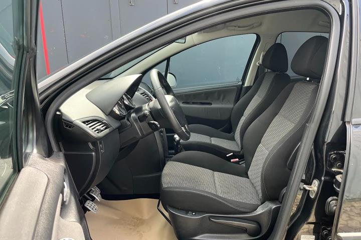 Sort Peugeot 207 fra 2010