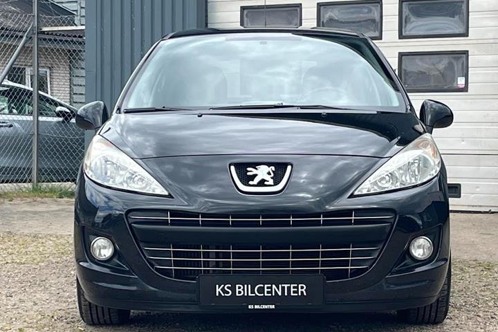 Sort Peugeot 207 fra 2010