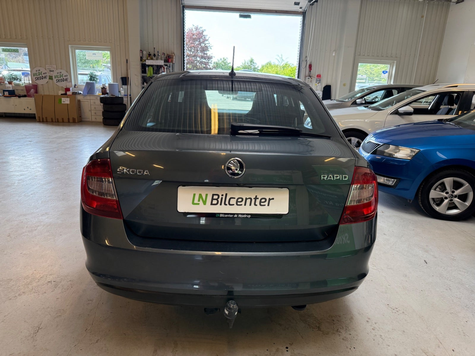 Grå Skoda Rapid fra 2019