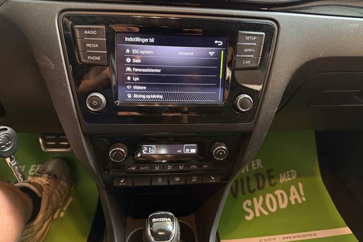 Grå Skoda Rapid fra 2019