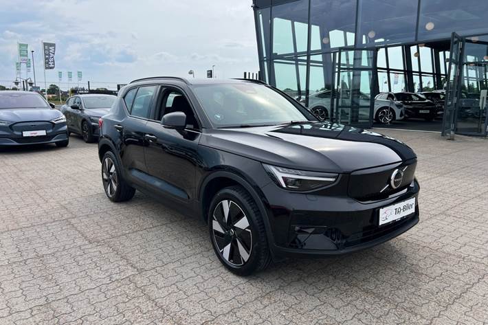 Sort Volvo EX40 fra 2025
