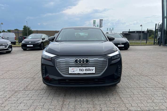 Sort Audi Q4 e-tron fra 2024
