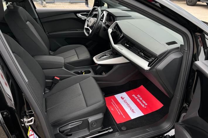 Sort Audi Q4 e-tron fra 2024