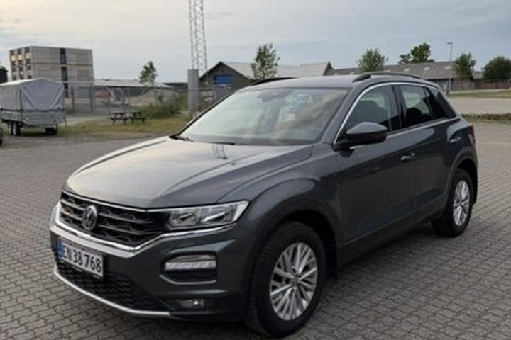 Grå VW T-Roc fra 2019