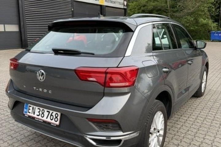 Grå VW T-Roc fra 2019