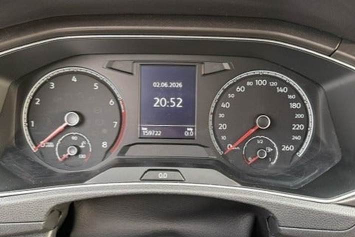 Grå VW T-Roc fra 2019