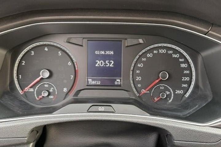 Grå VW T-Roc fra 2019