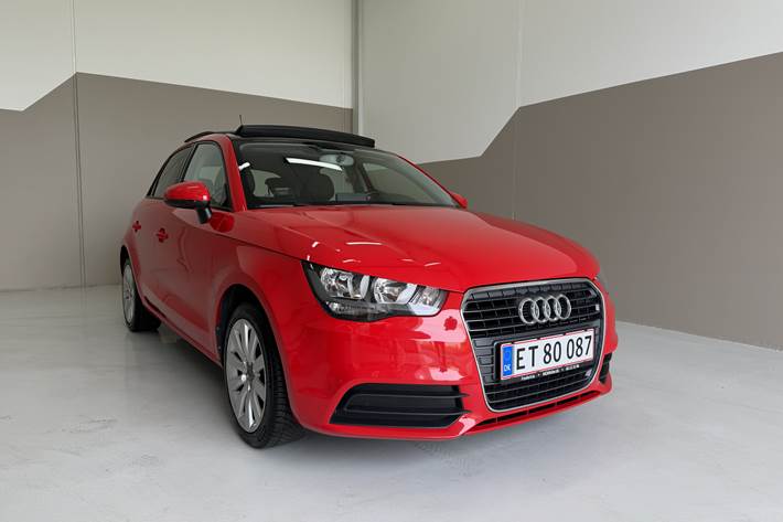 Rød Audi A1 Sportback fra 2013