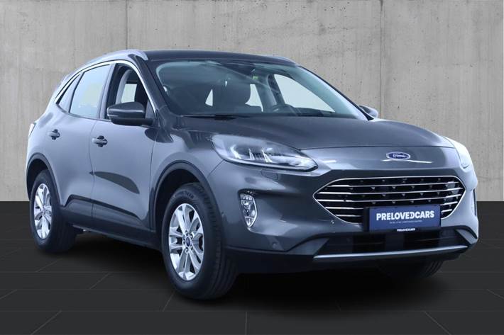 Grå Ford Kuga fra 2021