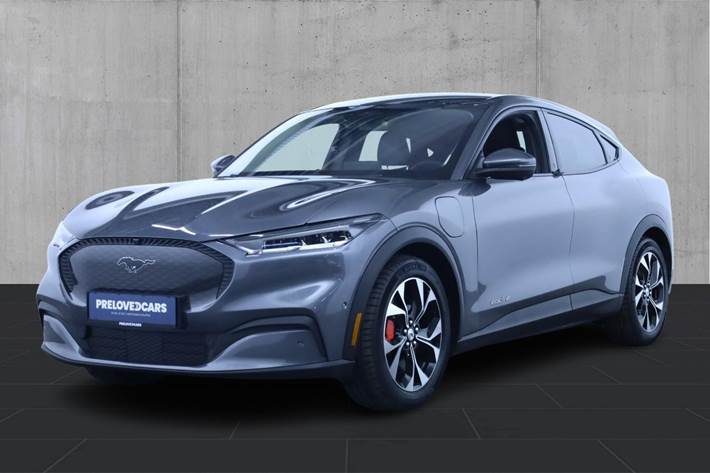 Grå Ford Mustang Mach-E fra 2021 set udefra