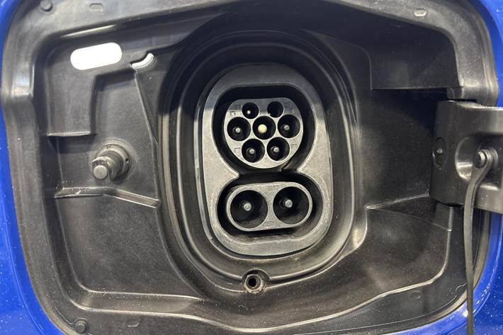 Blå Skoda Enyaq fra 2022