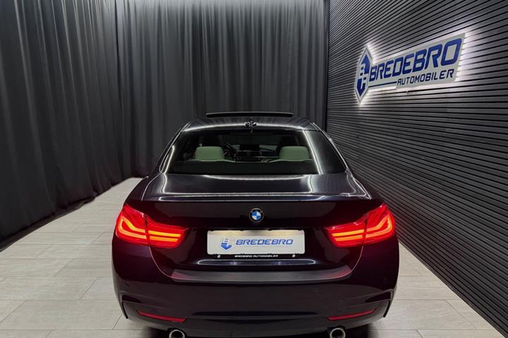 Sort BMW 440i fra 2019 set udefra