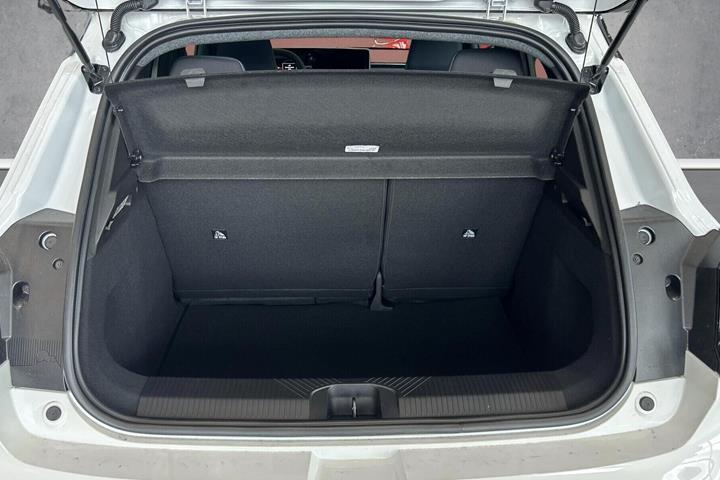 Hvid Nissan Micra fra 2026