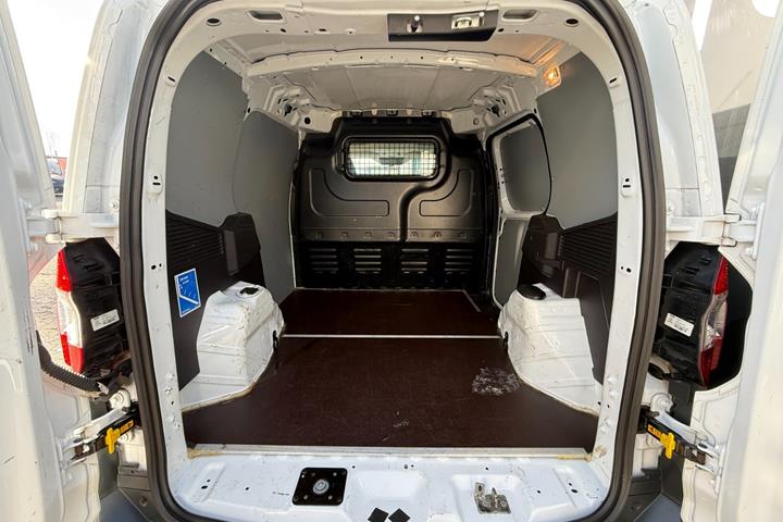 Hvid Ford Transit Courier fra 2022
