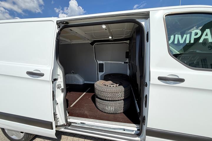 Hvid Ford Transit Custom 320 L2 fra 2021