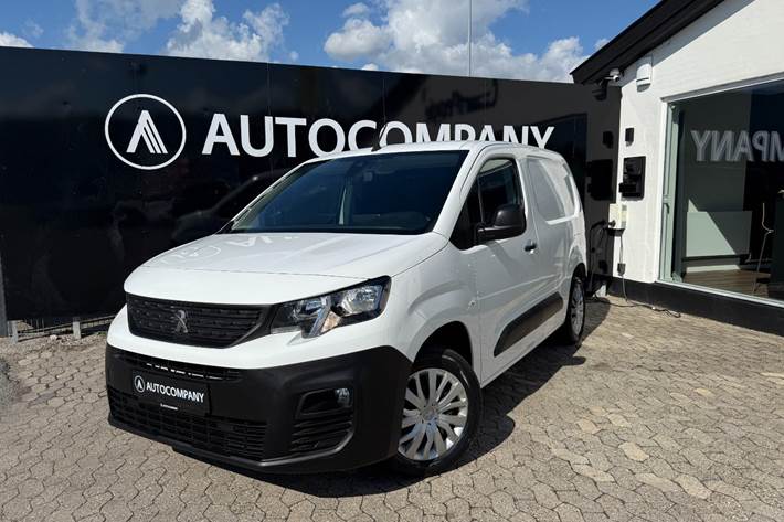 Hvid Peugeot Partner fra 2021