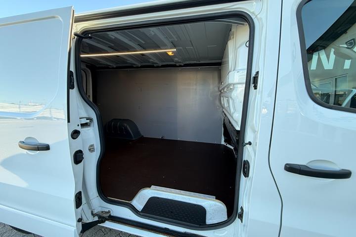 Hvid Renault Trafic T29 fra 2021