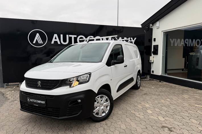 Hvid Peugeot Partner fra 2022
