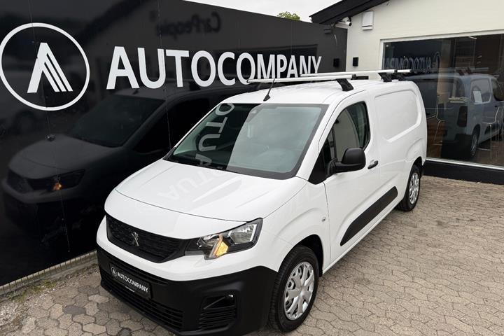 Hvid Peugeot Partner fra 2022