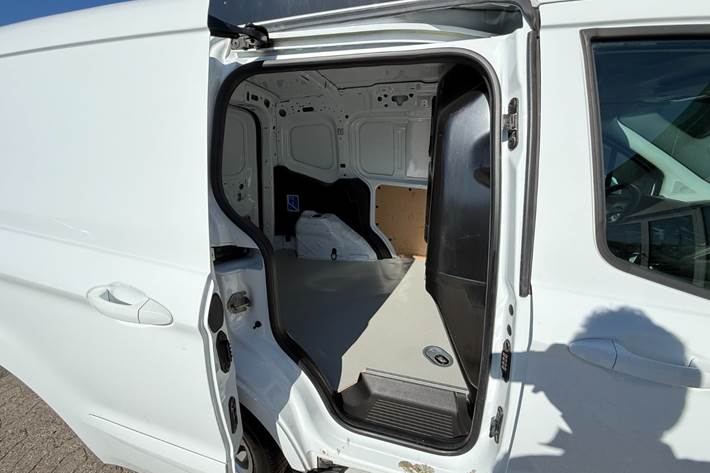 Hvid Ford Transit Courier fra 2021