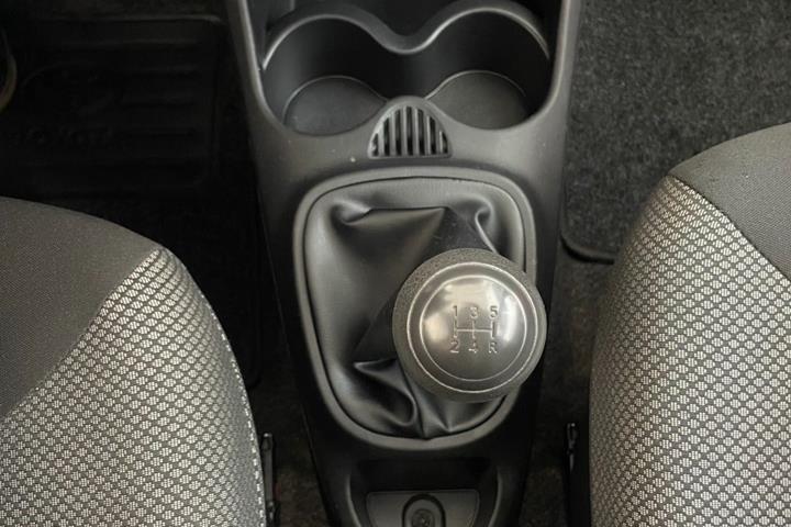 Rød Toyota Aygo fra 2014