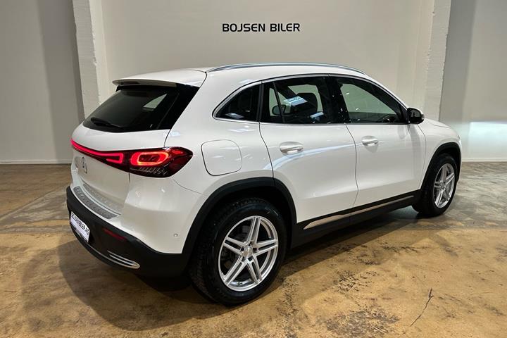 Hvid Mercedes EQA 250 fra 2023