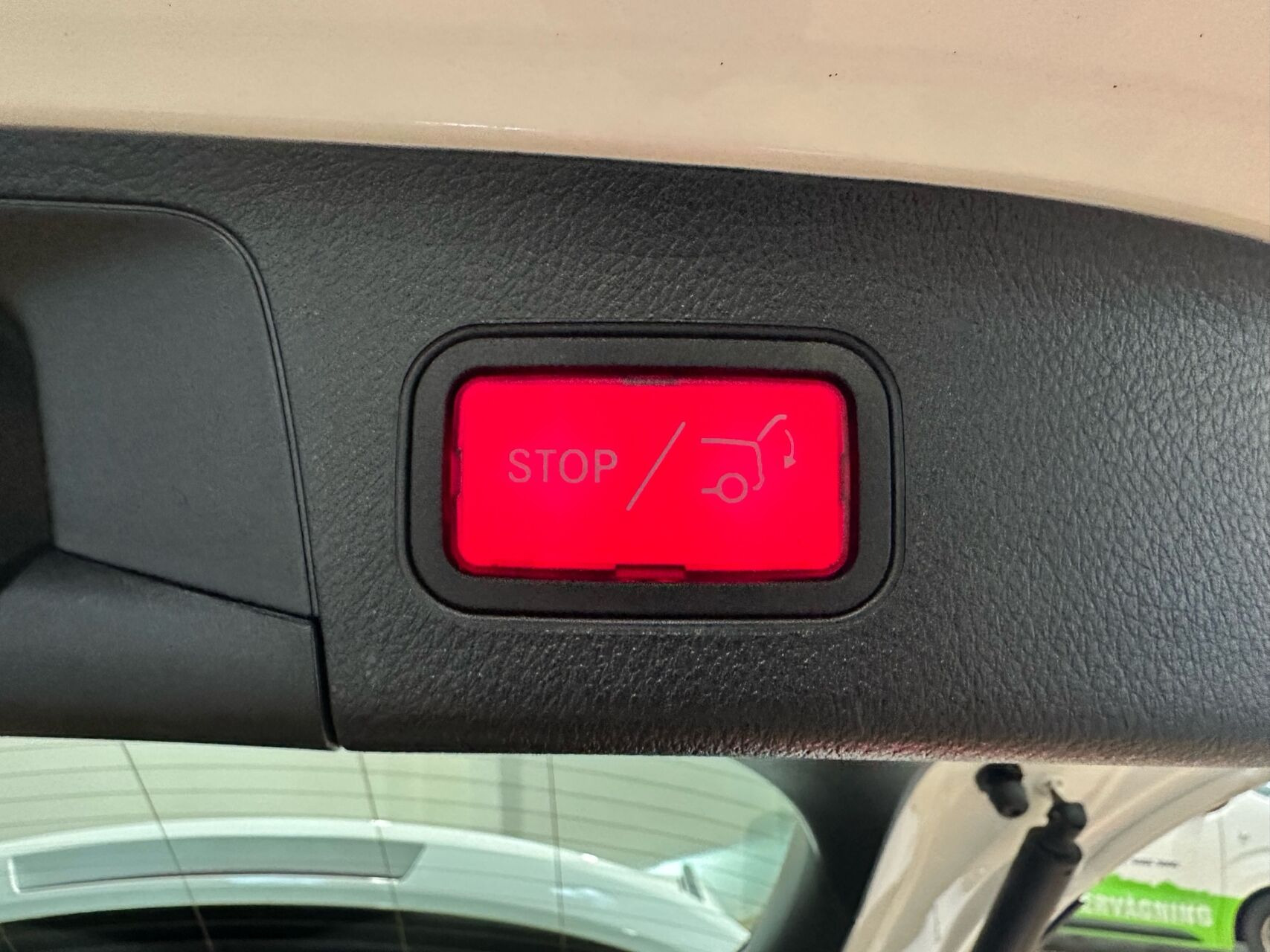 Hvid Mercedes EQA 250 fra 2023