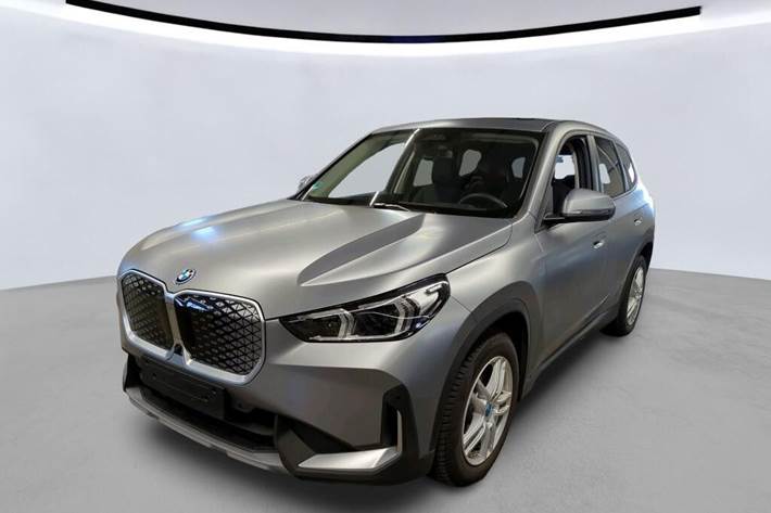 Grå BMW iX1 fra 2024