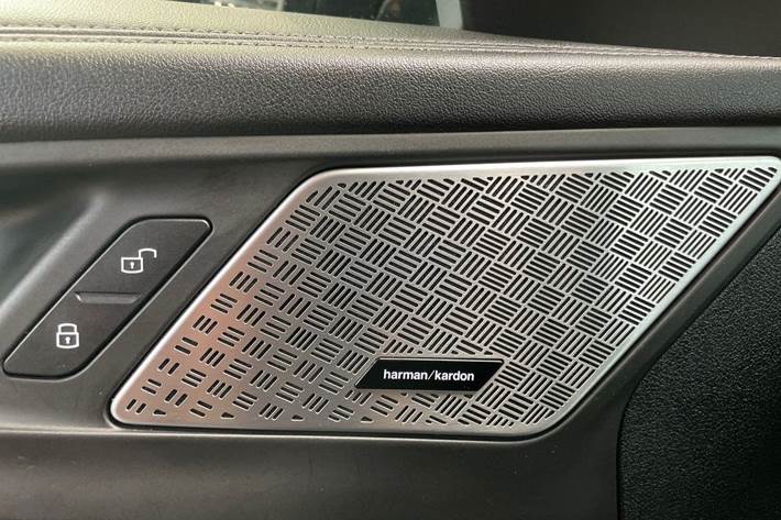 Sort BMW iX1 fra 2023